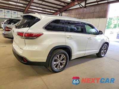 Trzecie zdjęcie samochodu z tyłu: 2015 TOYOTA HIGHLANDER XLE VIN:5TDJKRFH6FS081169 - miniatura