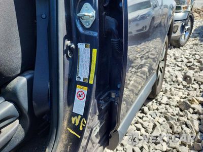 Zdjęcie 12 z 13 samochodu: 2017 TOYOTA RAV4 XLE VIN:JTMWFREV9HJ710568 - miniatura