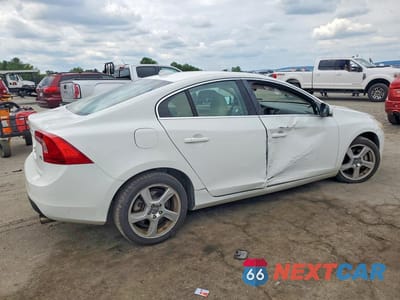 Trzecie zdjęcie samochodu z tyłu: 2012 VOLVO S60 T5 VIN:YV1622FSXC2030067 - miniatura