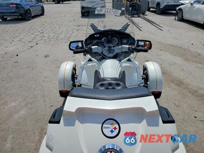 Zdjęcie 6 z 9 samochodu: 2011 CAN-AM SPYDER ROADSTER RT-LTD VIN:2BXJBDC10BV001739 - miniatura