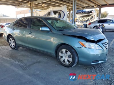 Czwarte zdjęcie samochodu z boku: 2007 TOYOTA CAMRY LE VIN:JTNBE46K673122070 - miniatura