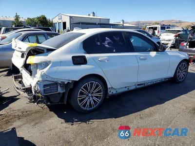 Trzecie zdjęcie samochodu z tyłu: 2021 BMW M340I VIN:WBA5U7C02MFL29085 - miniatura