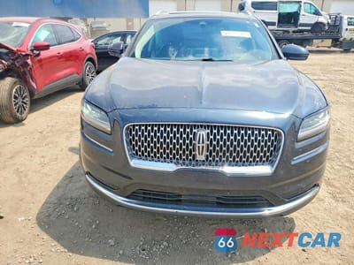 Piąte zdjęcie samochodu w środku: 2021 LINCOLN NAUTILUS RESERVE VIN:2LMPJ8K97MBL18353 - miniatura