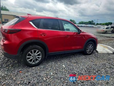 Trzecie zdjęcie samochodu z tyłu: 2022 MAZDA CX-5 PREFERRED VIN:JM3KFBCM2N0566872 - miniatura