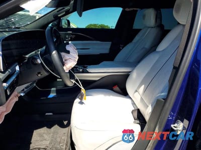 Zdjęcie 7 z 12 samochodu: 2024 CADILLAC LYRIQ LUXURY VIN:1GYKPSRK8RZ125657 - miniatura