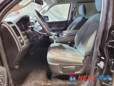 Zdjęcie 7 z 12 samochodu: 2018 RAM 1500 ST VIN:1C6RR6KG4JS313513 - miniatura