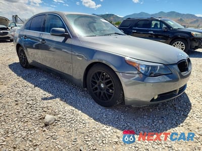 Czwarte zdjęcie samochodu z boku: 2006 BMW 525 I VIN:WBANE53586CK83800 - miniatura