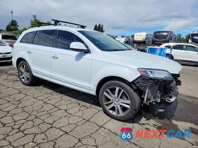 Czwarte zdjęcie samochodu z boku: 2015 AUDI Q7 PREMIUM PLUS VIN:WA1LGAFEXFD006241 - miniatura