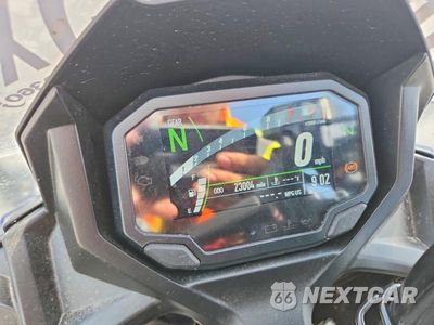 Zdjęcie 7 z 9 samochodu: 2021 KAWASAKI EX650 M VIN:ML5EXEM18MDA36497 - miniatura