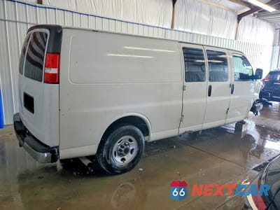 Trzecie zdjęcie samochodu z tyłu: 2020 CHEVROLET EXPRESS 2500 CARGO DELIVERY VAN VIN:1GCWGBFGXL1188420 - miniatura