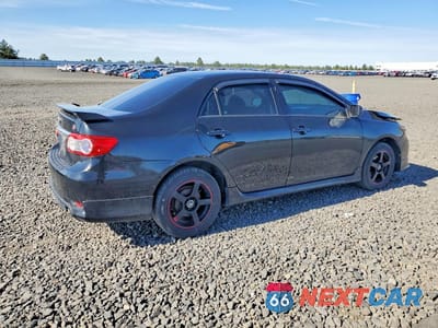 Trzecie zdjęcie samochodu z tyłu: 2011 TOYOTA COROLLA S VIN:2T1BU4EE9BC613073 - miniatura