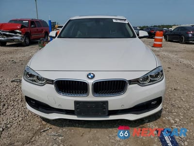 Piąte zdjęcie samochodu w środku: 2018 BMW 320 I VIN:WBA8E1G53JNU89295 - miniatura