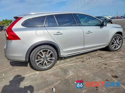 Trzecie zdjęcie samochodu z tyłu: 2018 VOLVO V60 CROSS COUNTRY PREMIER VIN:YV440MWK9J2059195 - miniatura