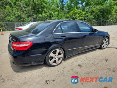 Trzecie zdjęcie samochodu z tyłu: 2010 MERCEDES-BENZ E 350 4MATIC VIN:WDDHF8HB5AA063487 - miniatura