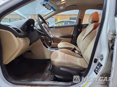 Zdjęcie 7 z 12 samochodu: 2013 HYUNDAI ACCENT GLS VIN:KMHCT4AE6DU497815 - miniatura