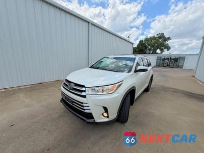 Drugie zdjęcie samochodu z przodu: 2018 TOYOTA HIGHLANDER XLE VIN:5TDJZRFH5JS908423 - miniatura