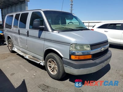 Czwarte zdjęcie samochodu z boku: 2004 CHEVROLET EXPRESS G1500 VIN:1GBFG15T041169518 - miniatura
