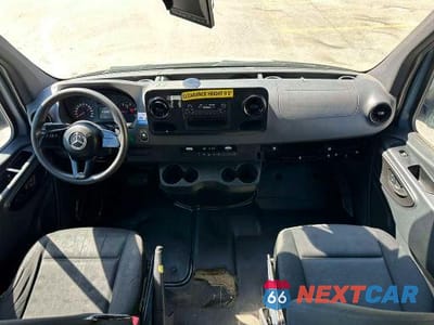 Zdjęcie 8 z 10 samochodu: 2019 MERCEDES-BENZ SPRINTER 2500 VIN:WD4PF1CD1KP149485 - miniatura