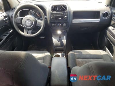 Zdjęcie 8 z 13 samochodu: 2014 JEEP COMPASS SPORT VIN:1C4NJDBB2ED510679 - miniatura