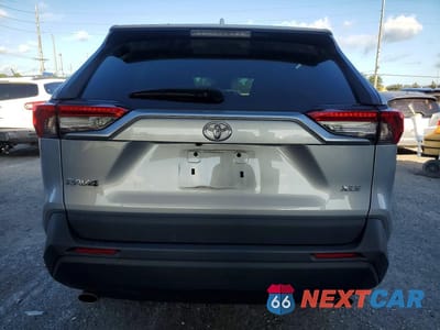 Zdjęcie 6 z 13 samochodu: 2023 TOYOTA RAV4 XLE VIN:2T3W1RFV0PW257700 - miniatura