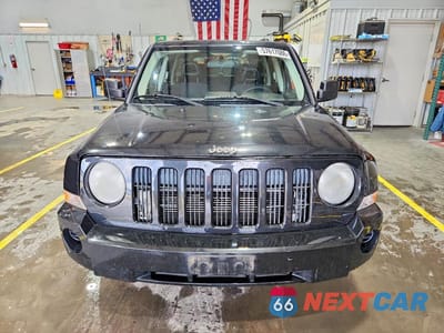 Piąte zdjęcie samochodu w środku: 2008 JEEP PATRIOT SPORT VIN:1J8FF28W18D607910 - miniatura