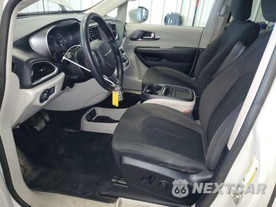 Zdjęcie 7 z 14 samochodu: 2020 CHRYSLER PACIFICA VIN:2C4RC1FG1LR106136 - miniatura