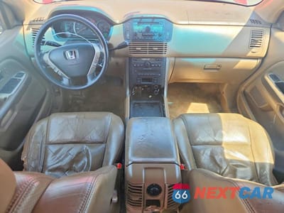 Zdjęcie 8 z 13 samochodu: 2005 HONDA PILOT EXL VIN:2HKYF18595H535992 - miniatura