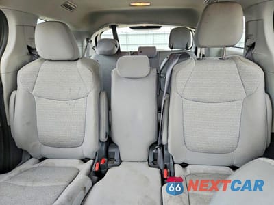 Zdjęcie 10 z 14 samochodu: 2021 TOYOTA SIENNA LE VIN:5TDKRKEC7MS023033 - miniatura