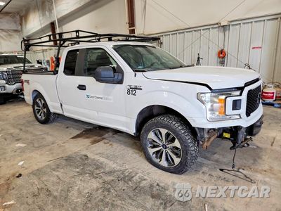 Czwarte zdjęcie samochodu z boku: 2019 FORD F150 SUPER CAB VIN:1FTEX1EP0KKD69073 - miniatura