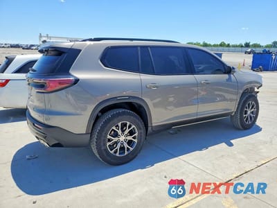 Trzecie zdjęcie samochodu z tyłu: 2026 GMC ACADIA AT4 VIN:1GKENPKS2TJ278853 - miniatura