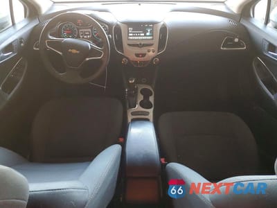 Zdjęcie 8 z 12 samochodu: 2017 CHEVROLET CRUZE LS VIN:1G1BC5SM3H7140763 - miniatura