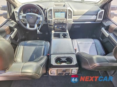 Zdjęcie 8 z 12 samochodu: 2017 FORD F350 SUPER DUTY VIN:1FT8W3DTXHEE77881 - miniatura
