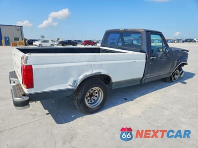 Trzecie zdjęcie samochodu z tyłu: 1993 FORD F150 VIN:1FTDF15H0PLA55657 - miniatura