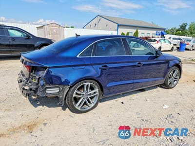 Trzecie zdjęcie samochodu z tyłu: 2019 AUDI A3 PREMIUM VIN:WAUAUGFF7K1025601 - miniatura