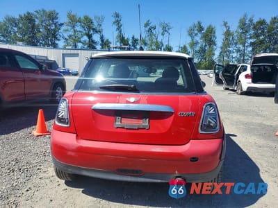Zdjęcie 6 z 13 samochodu: 2007 MINI COOPER VIN:WMWMF33537TU62387 - miniatura