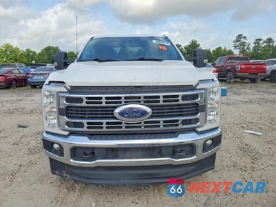 Piąte zdjęcie samochodu w środku: 2024 FORD F250 SUPER DUTY VIN:1FT7W2BT1REC36298 - miniatura