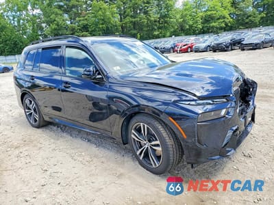 Czwarte zdjęcie samochodu z boku: 2026 BMW X7 XDRIVE40I VIN:5UX23EM03T9378030 - miniatura