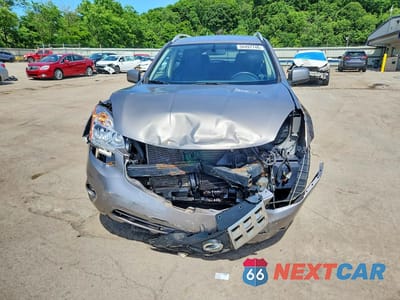Piąte zdjęcie samochodu w środku: 2013 NISSAN ROGUE S VIN:JN8AS5MVXDW115777 - miniatura