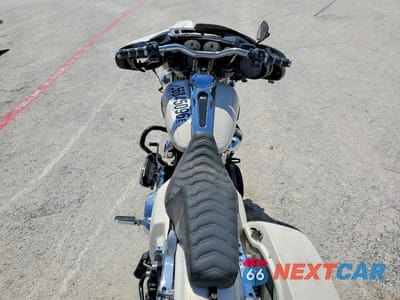 Zdjęcie 6 z 8 samochodu: 2015 HARLEY-DAVIDSON FLHXS STREET GLIDE SPECIAL VIN:1HD1KRM19FB627443 - miniatura