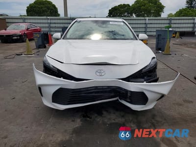 Piąte zdjęcie samochodu w środku: 2025 TOYOTA CAMRY LE VIN:4T1DAACK3SU571362 - miniatura
