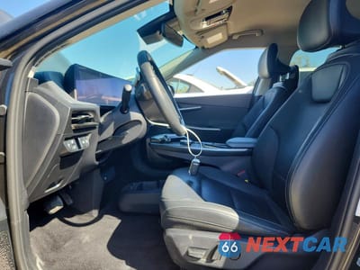 Zdjęcie 7 z 13 samochodu: 2023 KIA EV6 WIND VIN:KNDC34LA8P5609883 - miniatura