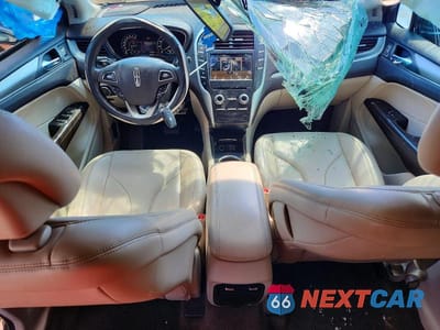 Zdjęcie 8 z 13 samochodu: 2018 LINCOLN MKC PREMIERE VIN:5LMCJ1C97JUL21286 - miniatura