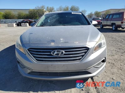 Piąte zdjęcie samochodu w środku: 2016 HYUNDAI SONATA SE VIN:5NPE24AF1GH316868 - miniatura