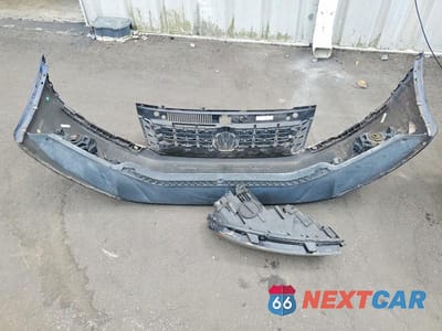 Zdjęcie 12 z 13 samochodu: 2013 VOLKSWAGEN PASSAT SEL VIN:1VWCM7A30DC080260 - miniatura
