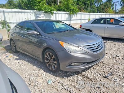 Czwarte zdjęcie samochodu z boku: 2014 HYUNDAI SONATA SE VIN:5NPEC4AC7EH823791 - miniatura