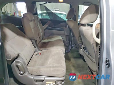 Zdjęcie 11 z 14 samochodu: 2016 HONDA ODYSSEY SE VIN:5FNRL5H33GB158970 - miniatura