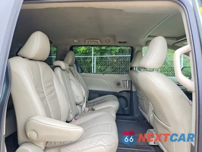Zdjęcie 11 z 13 samochodu: 2011 TOYOTA SIENNA XLE 8-PASSENGER VIN:5TDYK3DC3BS048448 - miniatura