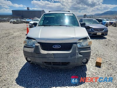 Piąte zdjęcie samochodu w środku: 2006 FORD ESCAPE XLT VIN:1FMYU03Z76KC08564 - miniatura