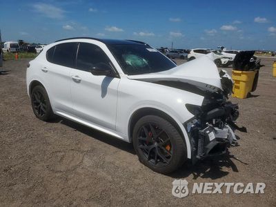 Czwarte zdjęcie samochodu z boku: 2021 ALFA ROMEO STELVIO TI VIN:ZASPAKBNXM7D15716 - miniatura