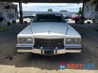 Piąte zdjęcie samochodu w środku: 1984 CADILLAC FLEETWOOD BROUGHAM VIN:1G6AW6988E9064193 - miniatura